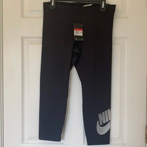 Nike crop length leggings with gray logo